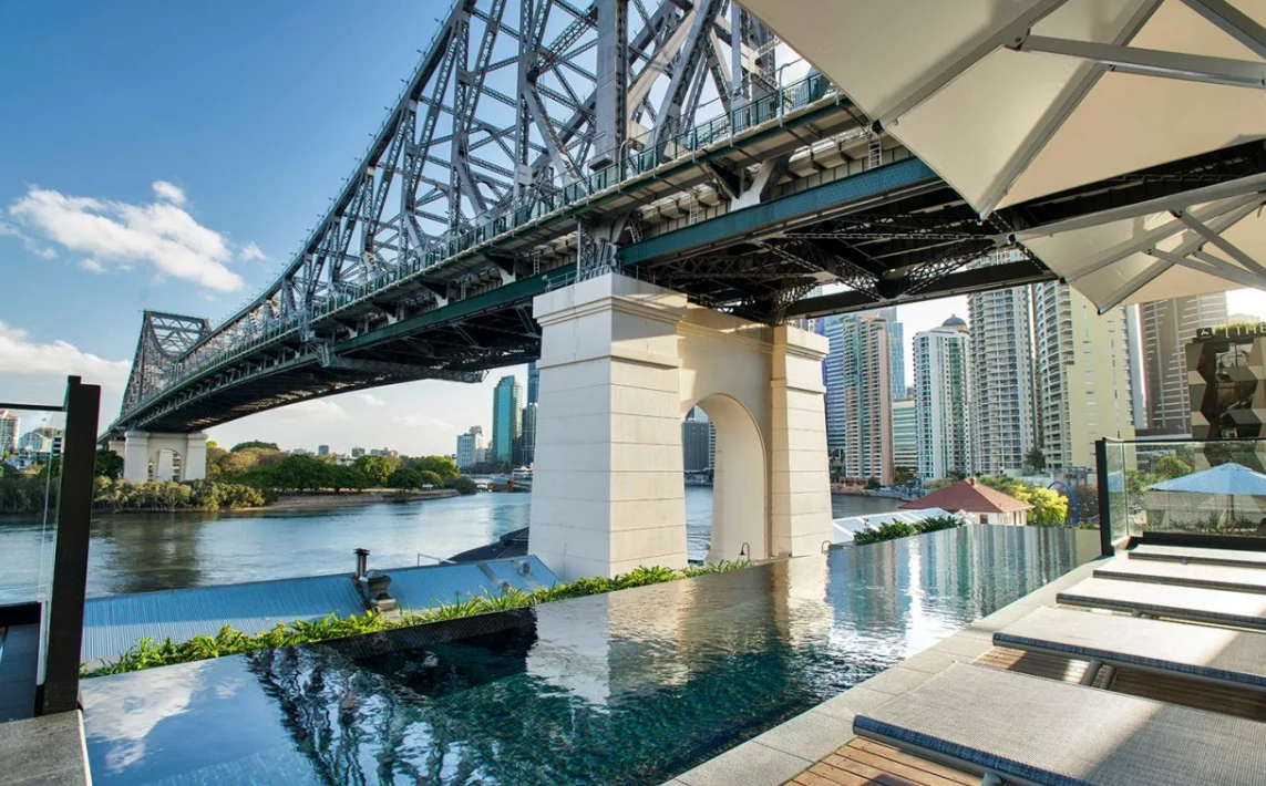  Story Bridge hotel